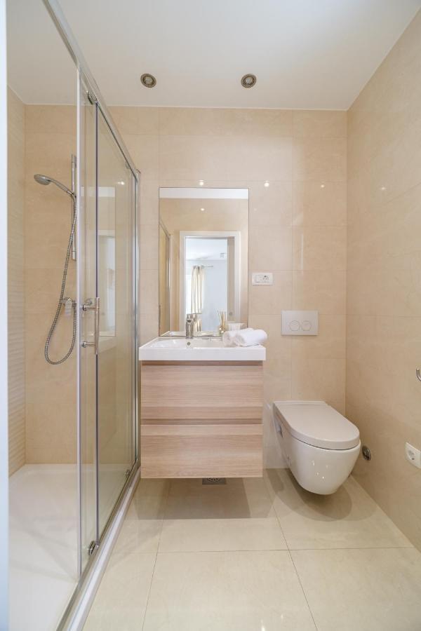 Villa Tm With Private Heated Pool, Poolhouse & Private Garage Милна Экстерьер фото