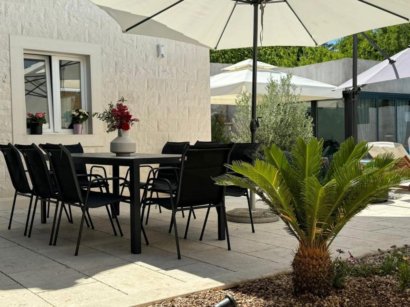 Villa Tm With Private Heated Pool, Poolhouse & Private Garage Милна Экстерьер фото